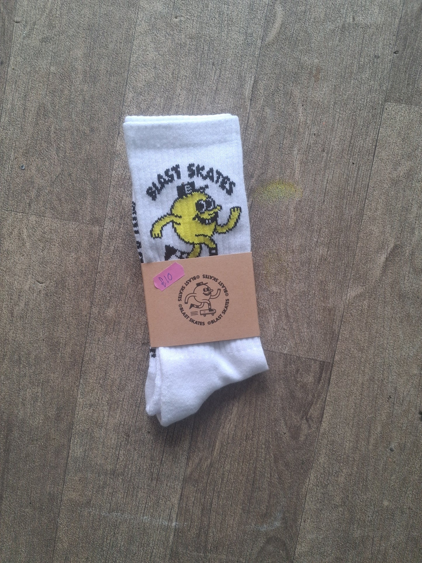 Blast Skateboard Socks White