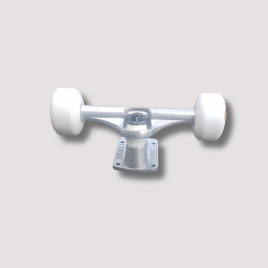 Bullet/OJ wheels truck kit 8' image 0